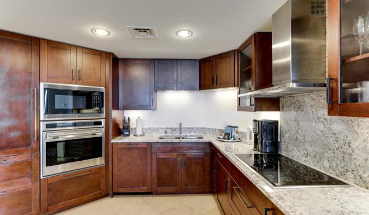 223 Saratoga Road,Honolulu,Hawaii,96815,1 Bedroom Bedrooms,2 BathroomsBathrooms,Condo/Townhouse,Saratoga,30,18364197