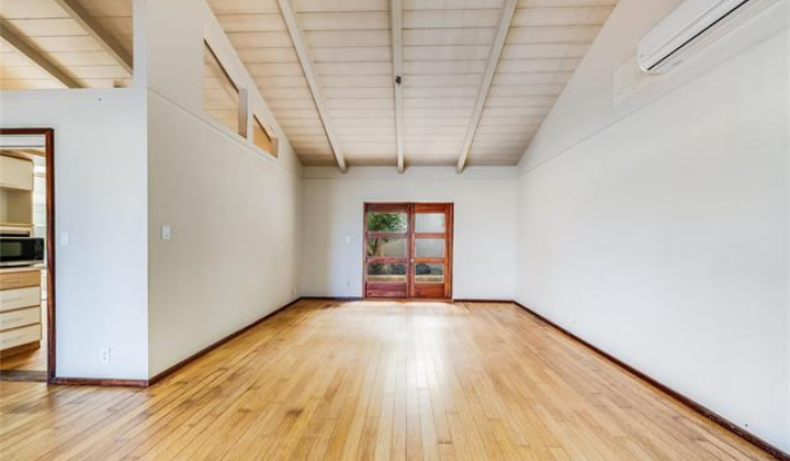101 Nawiliwili Street,Honolulu,Hawaii,96825,4 ベッドルーム ベッドルーム,4 バスルームバスルーム,一戸建て,Nawiliwili,18806333