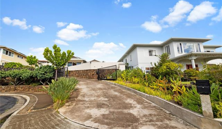 941 Aliamanu Place,Honolulu,Hawaii,96818,4 ベッドルーム ベッドルーム,4 バスルームバスルーム,一戸建て,Aliamanu,18364754