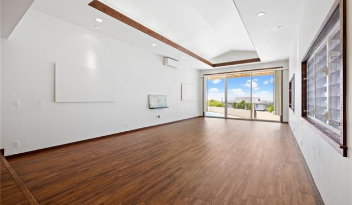 941 Aliamanu Place,Honolulu,Hawaii,96818,4 ベッドルーム ベッドルーム,4 バスルームバスルーム,一戸建て,Aliamanu,18364754