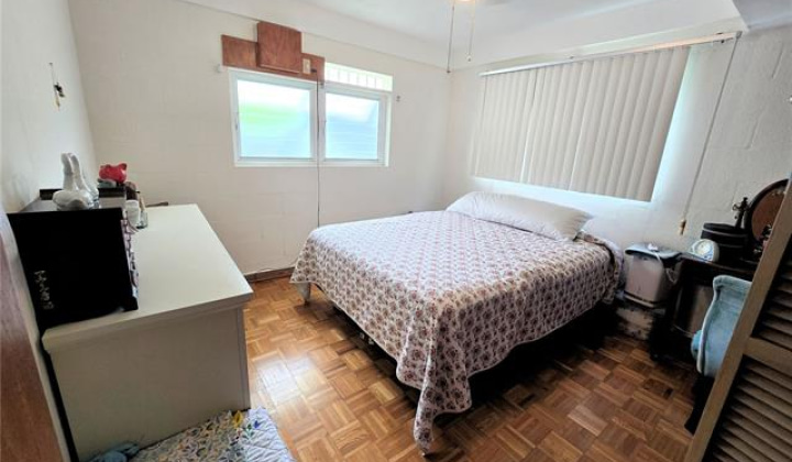 1842 Mahana Street,Honolulu,Hawaii,96816,6 Bedrooms Bedrooms,2 BathroomsBathrooms,Single family,Mahana,19516985