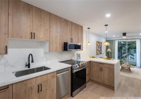 222 Kaiulani Avenue,Honolulu,Hawaii,96815,2 ベッドルーム ベッドルーム,1 バスルームバスルーム,コンド / タウンハウス,Kaiulani,2,18365557