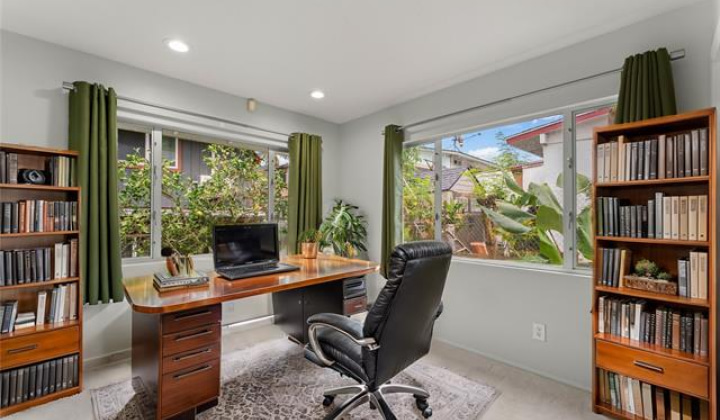 1576 Kamohoalii Street,Honolulu,Hawaii,96819,3 ベッドルーム ベッドルーム,2 バスルームバスルーム,一戸建て,Kamohoalii,18365815