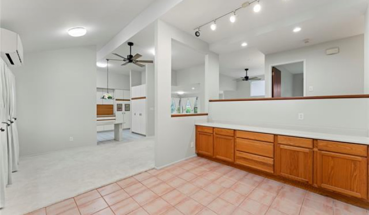 1576 Kamohoalii Street,Honolulu,Hawaii,96819,3 ベッドルーム ベッドルーム,2 バスルームバスルーム,一戸建て,Kamohoalii,18365815