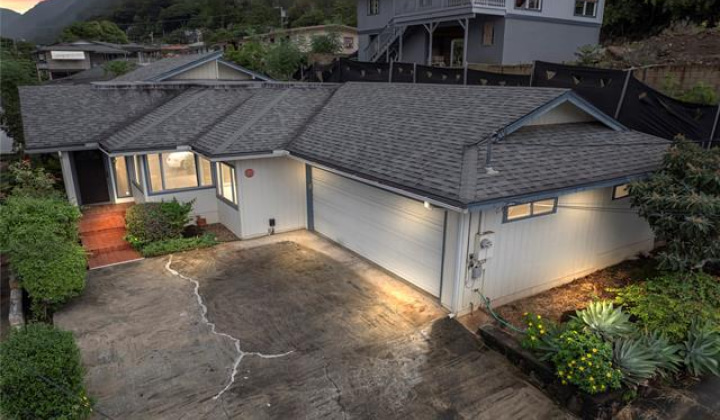 1576 Kamohoalii Street,Honolulu,Hawaii,96819,3 ベッドルーム ベッドルーム,2 バスルームバスルーム,一戸建て,Kamohoalii,18365815