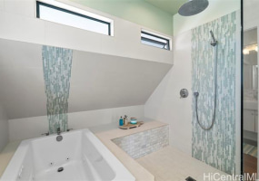2633B Nahaku Place,Honolulu,Hawaii,96826,3 ベッドルーム ベッドルーム,2 バスルームバスルーム,一戸建て,Nahaku,18809093