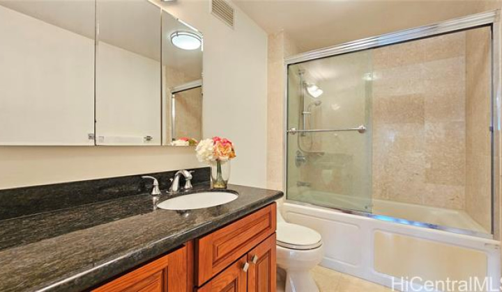 1350 Ala Moana Boulevard,Honolulu,Hawaii,96814,2 Bedrooms Bedrooms,2 BathroomsBathrooms,Condo/Townhouse,Ala Moana,18,18366792