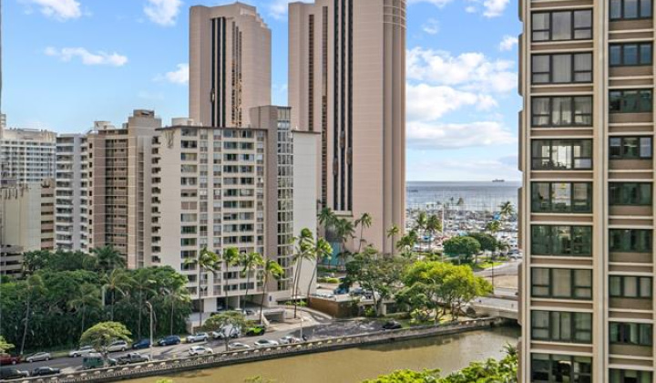 419A Atkinson Drive,Honolulu,Hawaii,96814,2 ベッドルーム ベッドルーム,1 バスルームバスルーム,コンド / タウンハウス,Atkinson,12,18366829