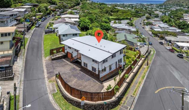 852 Kainoa Place,Honolulu,Hawaii,96821,5 ベッドルーム ベッドルーム,4 バスルームバスルーム,一戸建て,Kainoa,19518300