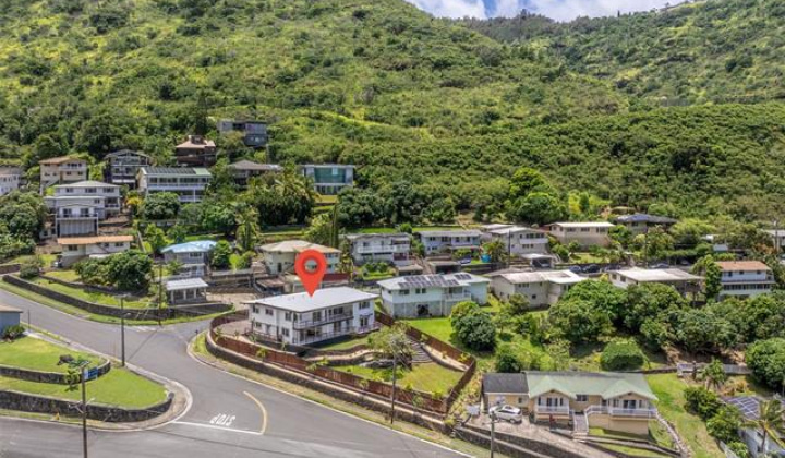 852 Kainoa Place,Honolulu,Hawaii,96821,5 ベッドルーム ベッドルーム,4 バスルームバスルーム,一戸建て,Kainoa,19518300