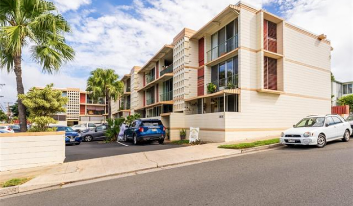 3006 Pualei Circle,Honolulu,Hawaii,96815,2 ベッドルーム ベッドルーム,1 バスルームバスルーム,コンド / タウンハウス,Pualei,1,18366837