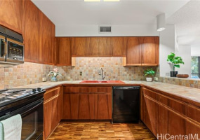 1525 Wilder Avenue,Honolulu,Hawaii,96822,1 ベッドルーム ベッドルーム,1 バスルームバスルーム,コンド / タウンハウス,Wilder,4,18810365