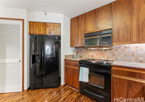 1525 Wilder Avenue,Honolulu,Hawaii,96822,1 ベッドルーム ベッドルーム,1 バスルームバスルーム,コンド / タウンハウス,Wilder,4,18810365