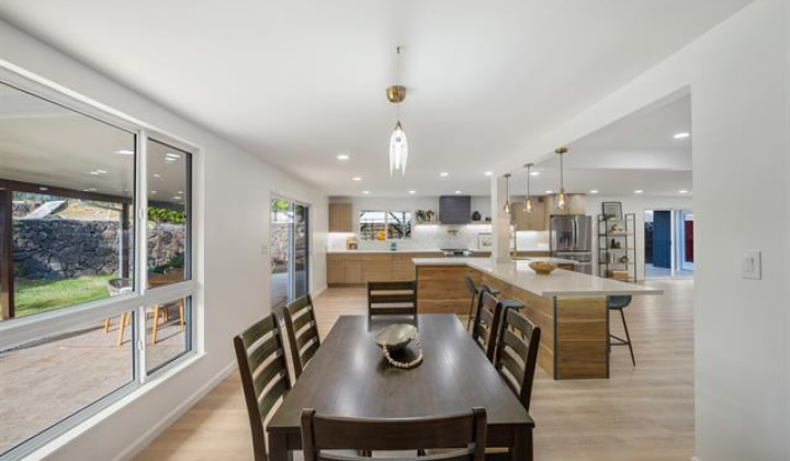 7112 Naakea Street,Honolulu,Hawaii,96825,4 Bedrooms Bedrooms,3 BathroomsBathrooms,Single family,Naakea,18367431