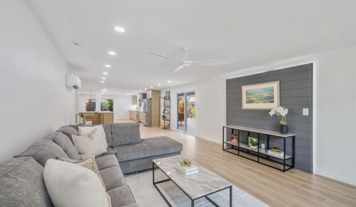 7112 Naakea Street,Honolulu,Hawaii,96825,4 Bedrooms Bedrooms,3 BathroomsBathrooms,Single family,Naakea,18367431