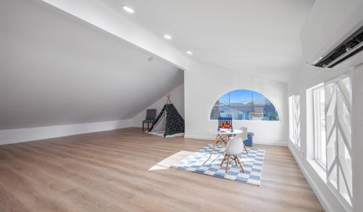 7112 Naakea Street,Honolulu,Hawaii,96825,4 Bedrooms Bedrooms,3 BathroomsBathrooms,Single family,Naakea,18367431