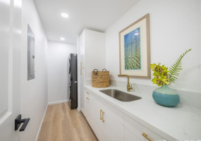 7112 Naakea Street,Honolulu,Hawaii,96825,4 Bedrooms Bedrooms,3 BathroomsBathrooms,Single family,Naakea,18367431