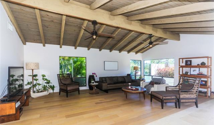 1045 Kapunapuna Way,Honolulu,Hawaii,96825,4 Bedrooms Bedrooms,3 BathroomsBathrooms,Single family,Kapunapuna,18367744