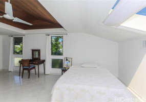 1045 Kapunapuna Way,Honolulu,Hawaii,96825,4 Bedrooms Bedrooms,3 BathroomsBathrooms,Single family,Kapunapuna,18367744