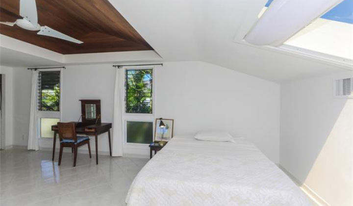 1045 Kapunapuna Way,Honolulu,Hawaii,96825,4 Bedrooms Bedrooms,3 BathroomsBathrooms,Single family,Kapunapuna,18367744