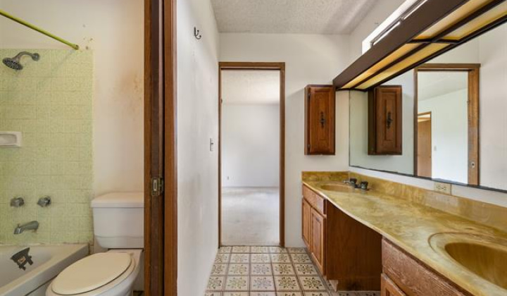 1918 Hawane Place,Honolulu,Hawaii,96821,3 ベッドルーム ベッドルーム,2 バスルームバスルーム,一戸建て,Hawane,18811450