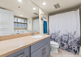 60 Beretania Street,Honolulu,Hawaii,96817,3 ベッドルーム ベッドルーム,2 バスルームバスルーム,コンド / タウンハウス,Beretania,28,18368429