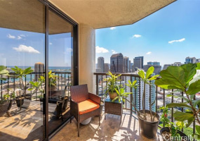 60 Beretania Street,Honolulu,Hawaii,96817,3 ベッドルーム ベッドルーム,2 バスルームバスルーム,コンド / タウンハウス,Beretania,28,18368429