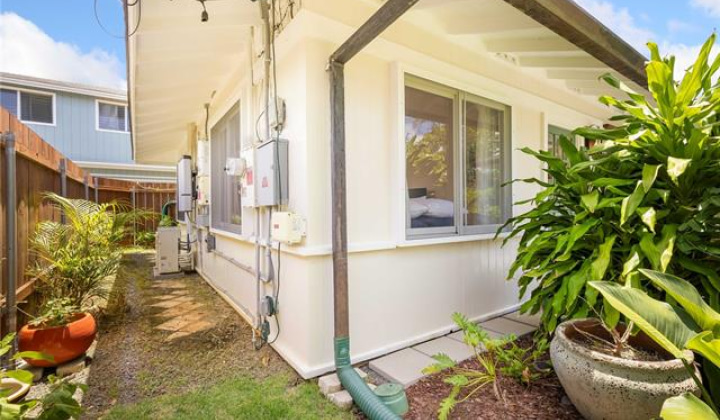 811 Maluniu Avenue,Kailua,Hawaii,96734,2 ベッドルーム ベッドルーム,1 バスルームバスルーム,一戸建て,Maluniu,19520317