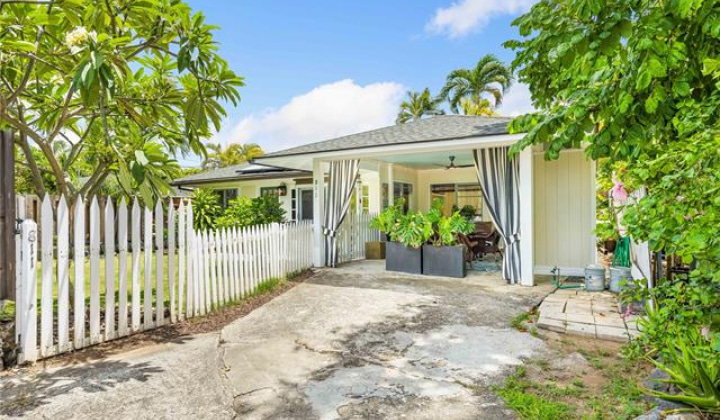 811 Maluniu Avenue,Kailua,Hawaii,96734,2 ベッドルーム ベッドルーム,1 バスルームバスルーム,一戸建て,Maluniu,19520317