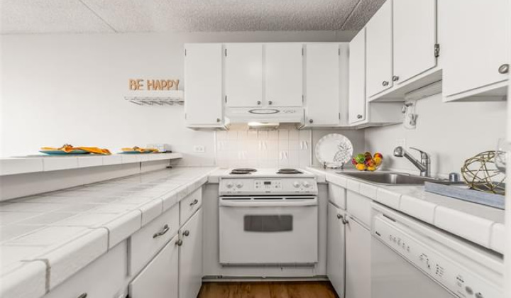 411 Hobron Lane,Honolulu,Hawaii,96815,1 ベッドルーム ベッドルーム,1 バスルームバスルーム,コンド / タウンハウス,Hobron,18,18368476