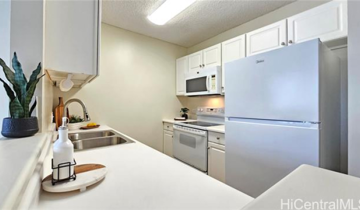 725 Piikoi Street,Honolulu,Hawaii,96814,1 ベッドルーム ベッドルーム,1 バスルームバスルーム,コンド / タウンハウス,Piikoi,2,18368506