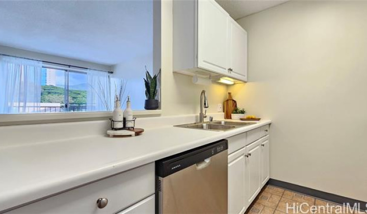 725 Piikoi Street,Honolulu,Hawaii,96814,1 ベッドルーム ベッドルーム,1 バスルームバスルーム,コンド / タウンハウス,Piikoi,2,18368506