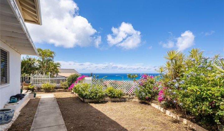 5333 Puahia Place,Honolulu,Hawaii,96821,5 ベッドルーム ベッドルーム,4 バスルームバスルーム,一戸建て,Puahia,18812454