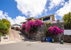 5333 Puahia Place,Honolulu,Hawaii,96821,5 ベッドルーム ベッドルーム,4 バスルームバスルーム,一戸建て,Puahia,18812454