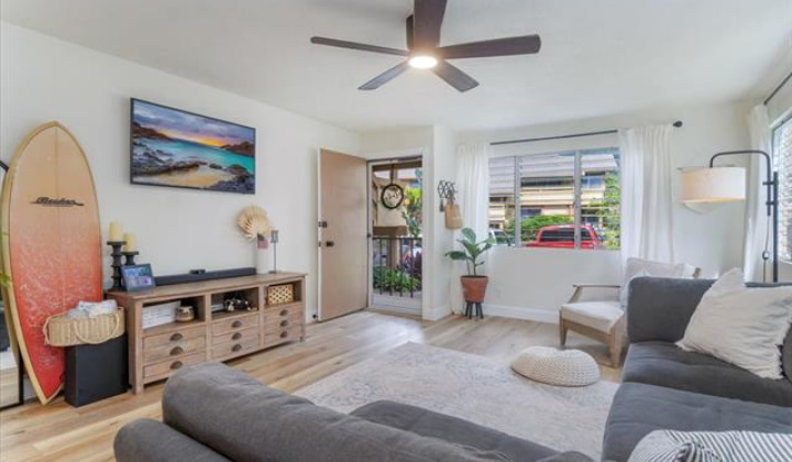 575 Hahaione Street,Honolulu,Hawaii,96825,2 ベッドルーム ベッドルーム,2 バスルームバスルーム,コンド / タウンハウス,Hahaione,1,18368927