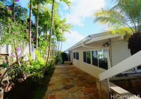 1889 Halekoa Drive,Honolulu,Hawaii,96821,4 ベッドルーム ベッドルーム,3 バスルームバスルーム,一戸建て,Halekoa,18369713