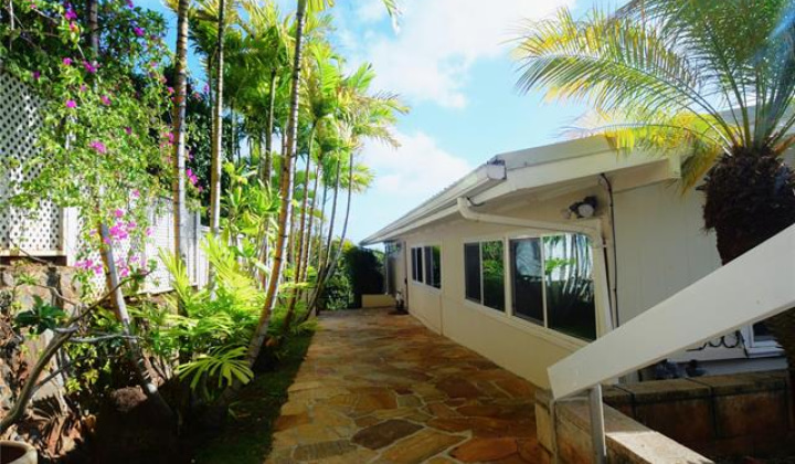 1889 Halekoa Drive,Honolulu,Hawaii,96821,4 ベッドルーム ベッドルーム,3 バスルームバスルーム,一戸建て,Halekoa,18369713