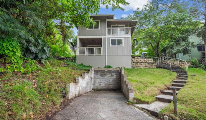 2465 Lamaku Place,Honolulu,Hawaii,96816,3 ベッドルーム ベッドルーム,2 バスルームバスルーム,一戸建て,Lamaku,18370014