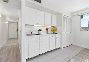 2440 Kuhio Avenue,Honolulu,Hawaii,96815,1 ベッドルーム ベッドルーム,1 バスルームバスルーム,コンド / タウンハウス,Kuhio,11,18370232