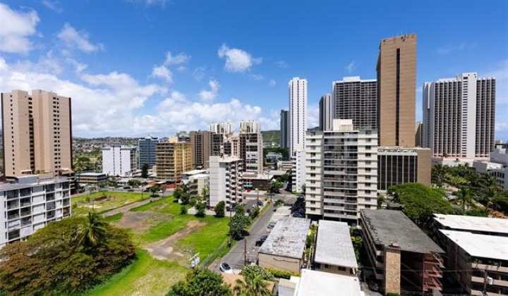 2440 Kuhio Avenue,Honolulu,Hawaii,96815,1 ベッドルーム ベッドルーム,1 バスルームバスルーム,コンド / タウンハウス,Kuhio,11,18370232
