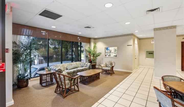 2440 Kuhio Avenue,Honolulu,Hawaii,96815,1 ベッドルーム ベッドルーム,1 バスルームバスルーム,コンド / タウンハウス,Kuhio,11,18370232
