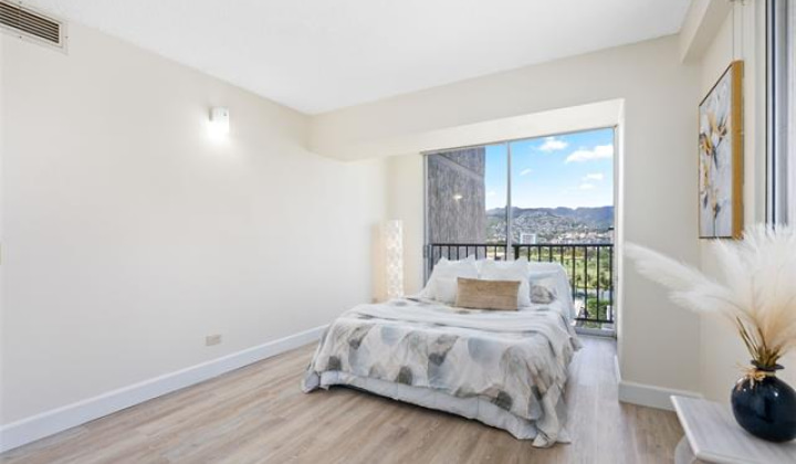 2440 Kuhio Avenue,Honolulu,Hawaii,96815,1 ベッドルーム ベッドルーム,1 バスルームバスルーム,コンド / タウンハウス,Kuhio,11,18370232