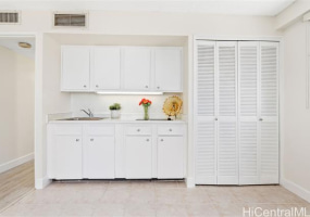 2440 Kuhio Avenue,Honolulu,Hawaii,96815,1 ベッドルーム ベッドルーム,1 バスルームバスルーム,コンド / タウンハウス,Kuhio,11,18370232