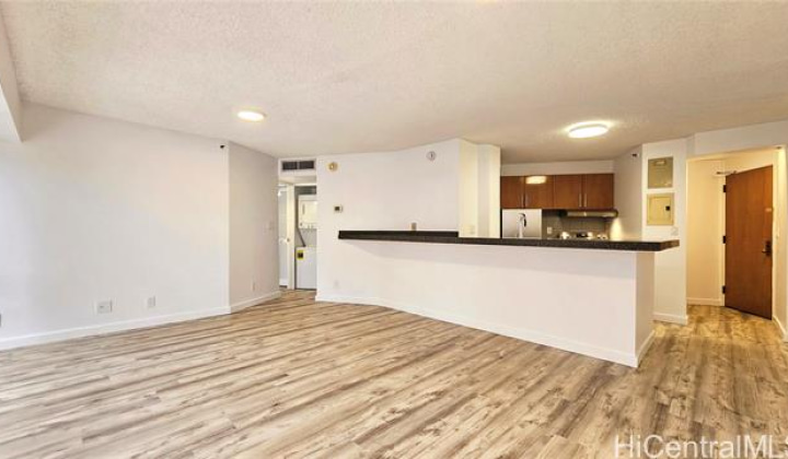 1088 Bishop Street,Honolulu,Hawaii,96813,1 ベッドルーム ベッドルーム,1 バスルームバスルーム,コンド / タウンハウス,Bishop,14,18370259