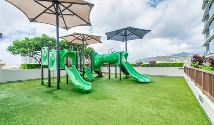 555 South Street,Honolulu,Hawaii,96813,2 Bedrooms Bedrooms,2 BathroomsBathrooms,Condo/Townhouse,South,40,18370686