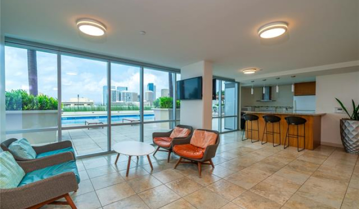 555 South Street,Honolulu,Hawaii,96813,2 Bedrooms Bedrooms,2 BathroomsBathrooms,Condo/Townhouse,South,40,18370686