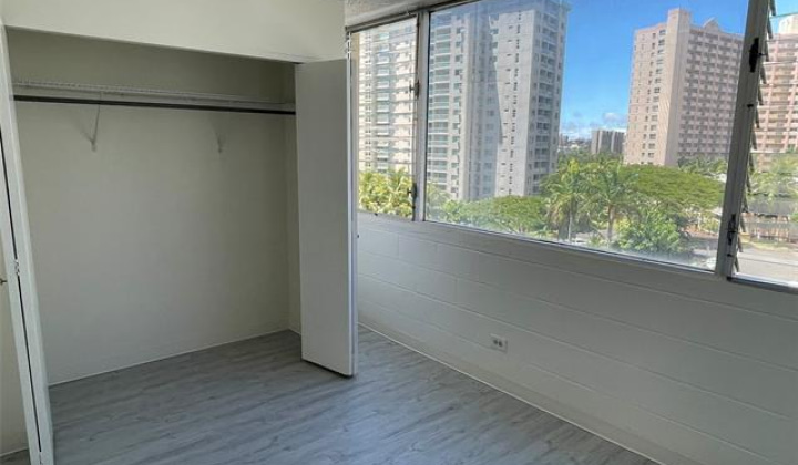 1121 Ala Napunani Street,Honolulu,Hawaii,96818,2 ベッドルーム ベッドルーム,1 バスルームバスルーム,コンド / タウンハウス,Ala Napunani,5,18370870