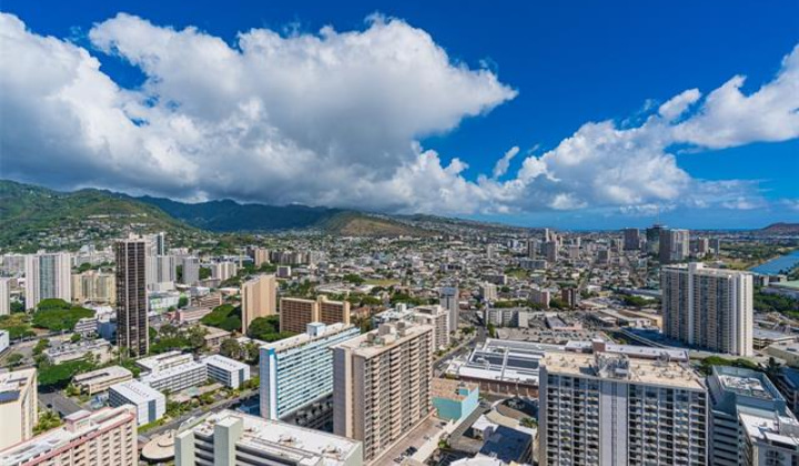 629 Keeaumoku Street,Honolulu,Hawaii,96814,2 Bedrooms Bedrooms,2 BathroomsBathrooms,Condo/Townhouse,Keeaumoku,38,18370996