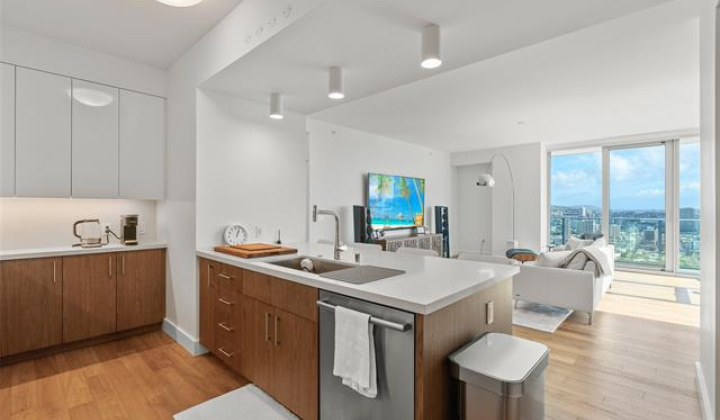 629 Keeaumoku Street,Honolulu,Hawaii,96814,2 Bedrooms Bedrooms,2 BathroomsBathrooms,Condo/Townhouse,Keeaumoku,38,18370996