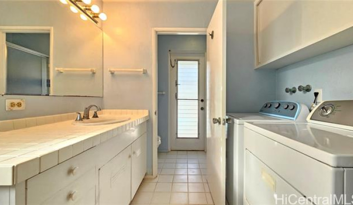 104 Waialeale Street,Honolulu,Hawaii,96825,3 Bedrooms Bedrooms,2 BathroomsBathrooms,Single family,Waialeale,18371243